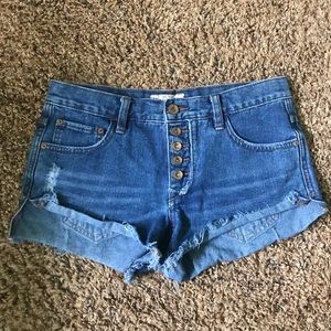 Free People vintage denim shorts !!